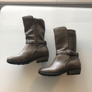Girls Cougar Boots - size 13